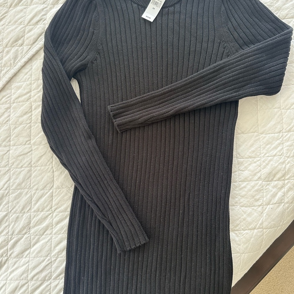 GAP straight silhouette black knit dress, size XS, NWT.